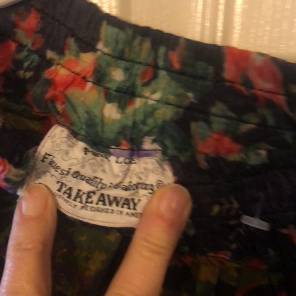 Takeaway Skirt - Picture 5 of 5